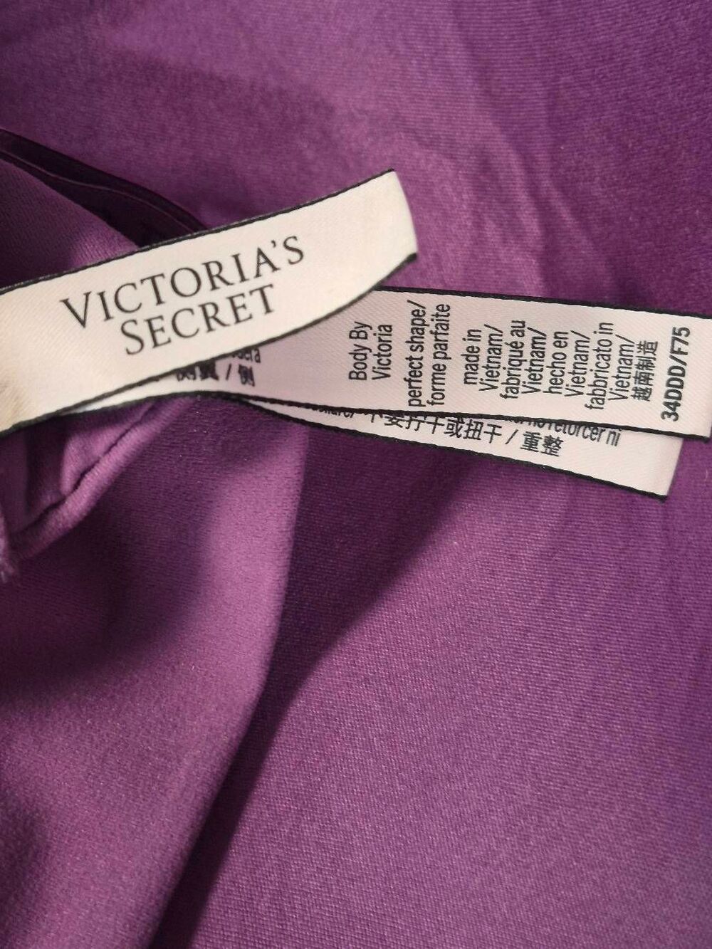 Victoria's secret bra 34DDD - Picture 7 of 9